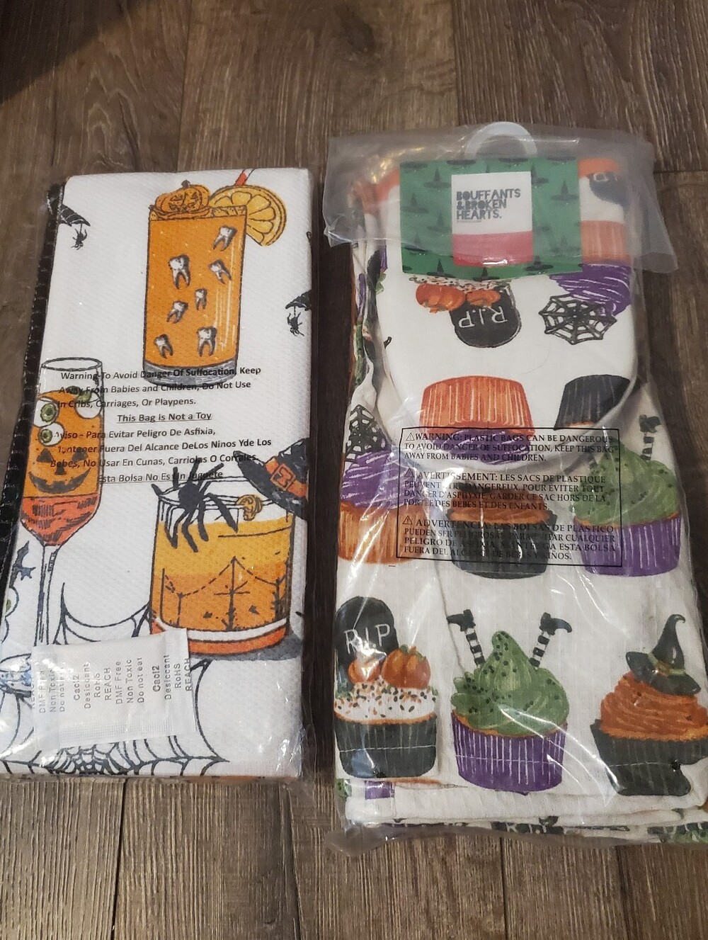 5 pc Halloween Kitchen Towels & Oven Mitts Set & 3 Piece Towel Set